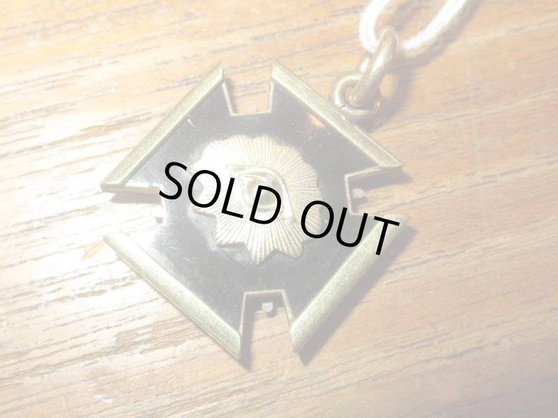 画像2: アンティーク FREEMASON フリーメイソン 秘密結社 FLT メンバー ペンダントトップ / 150406 (2)