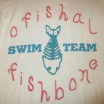 画像1: USED 90's FISHBONE フィッシュボーン OFISHAL SWIM TEAM Tシャツ WHT / 230227 (1)