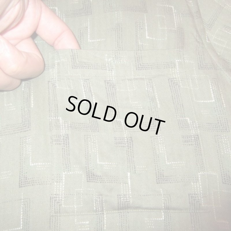 画像6: USED 00's AXCESS アクセス アトミック柄 幾何学模様 レーヨン 半袖シャツ OLV / 230511 (6)