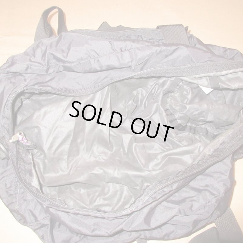 画像7: USED 90's KIVA DESIGN キバデザイン アメリカ製 ナイロン パッカブル ダッフルバッグ ドラムバッグ BLK / 230530 (7)