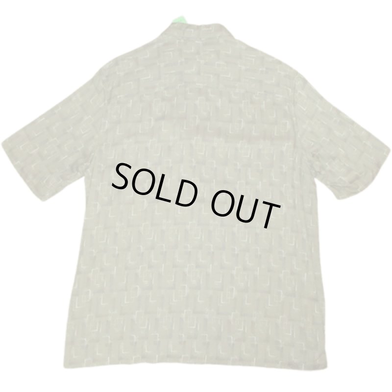 画像2: USED 00's AXCESS アクセス アトミック柄 幾何学模様 レーヨン 半袖シャツ OLV / 230511 (2)