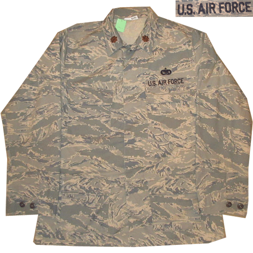 画像1: 古着 00's USAF アメリカ空軍 デジカモ ユーティリティージャケット ミリタリ－ GRN /170910 (1)