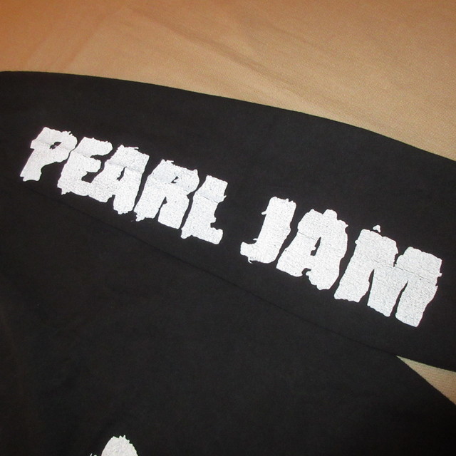 pearl jam パールジャムTシャツボロボロです。先ほど値下げしたばかりですので